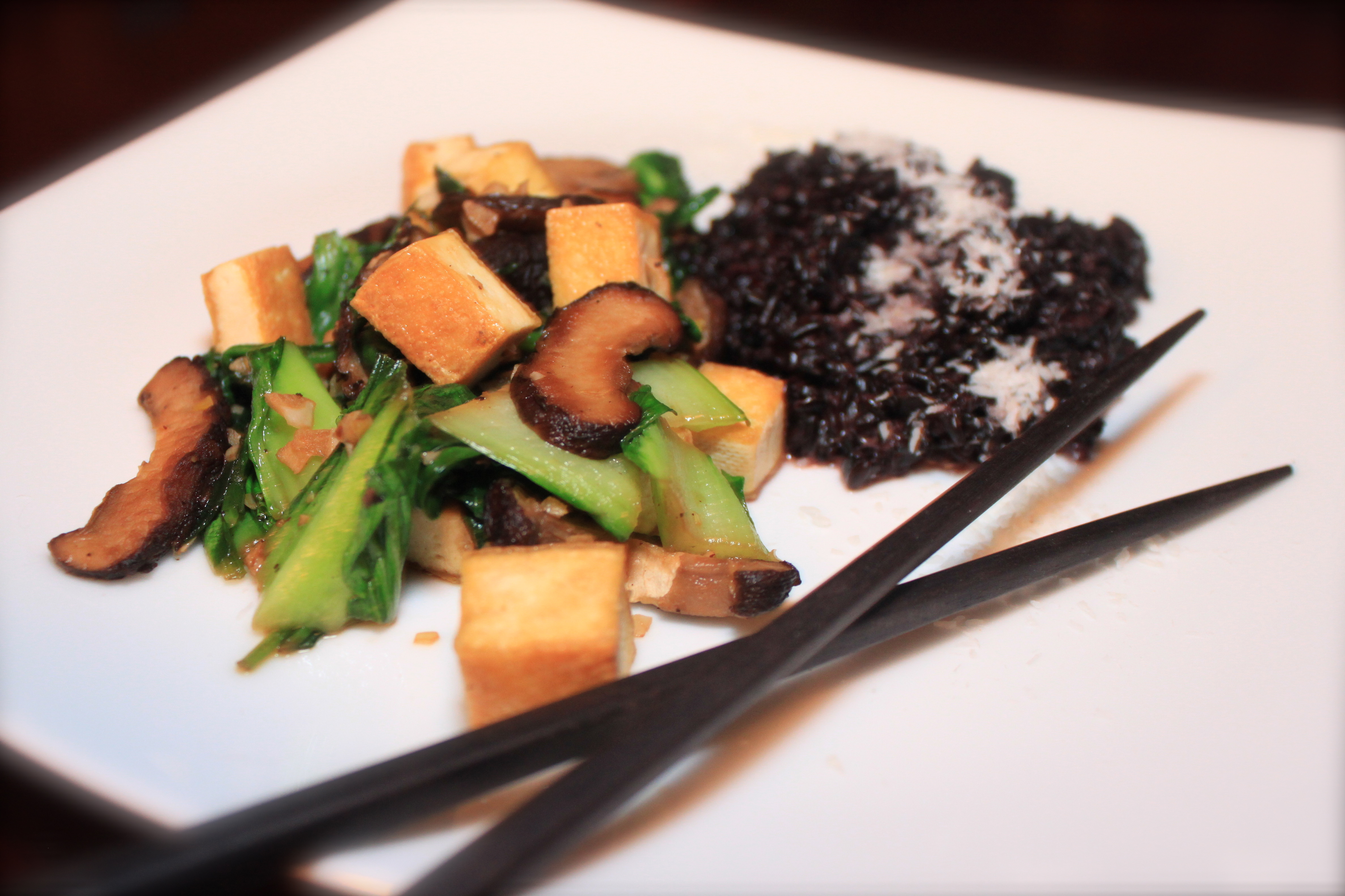 Tofu, Spinach and Shiitake Mushroom Stir Fry